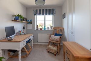 40 Linden Park_Bedroom / Office - click for photo gallery